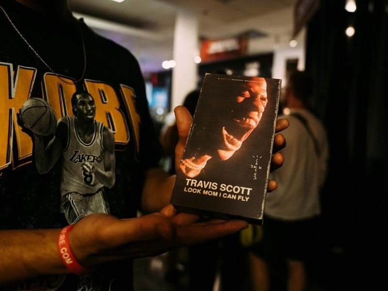 Foto 1 de Travis Scott: Voando Alto