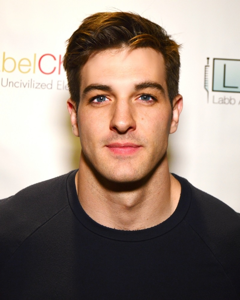 Jake Allyn (I) - Foto 1