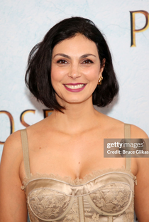 Morena Baccarin - Poster / Capa / Cartaz - Oficial 1