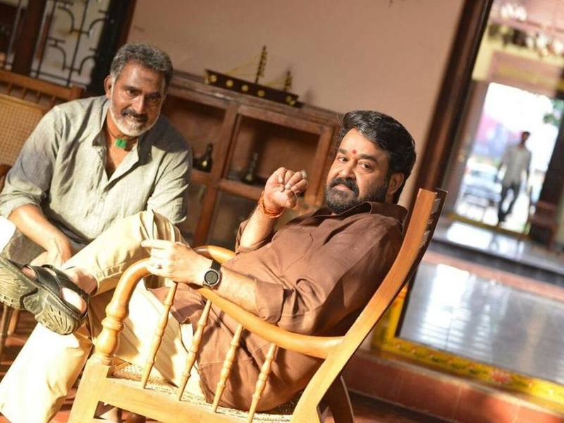 Foto 13 de Janatha Garage