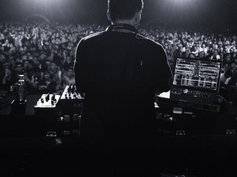 Foto 6 de Above Ground Level: Dubfire