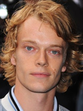 Alfie Allen (I)