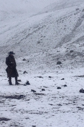  de Filme White on White (2019)