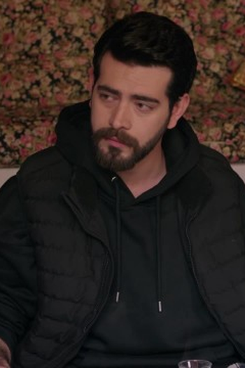 Poster de Episódio 103. Bölüm (2023)