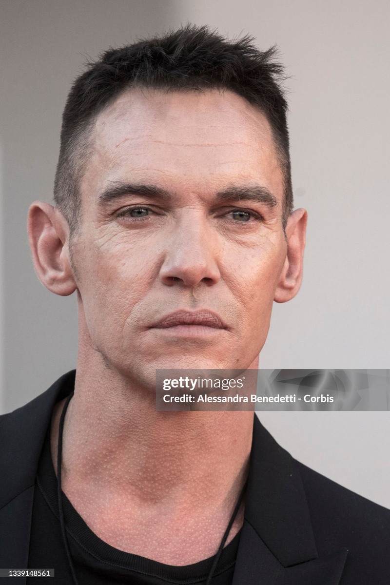 Jonathan Rhys Meyers - Foto 1