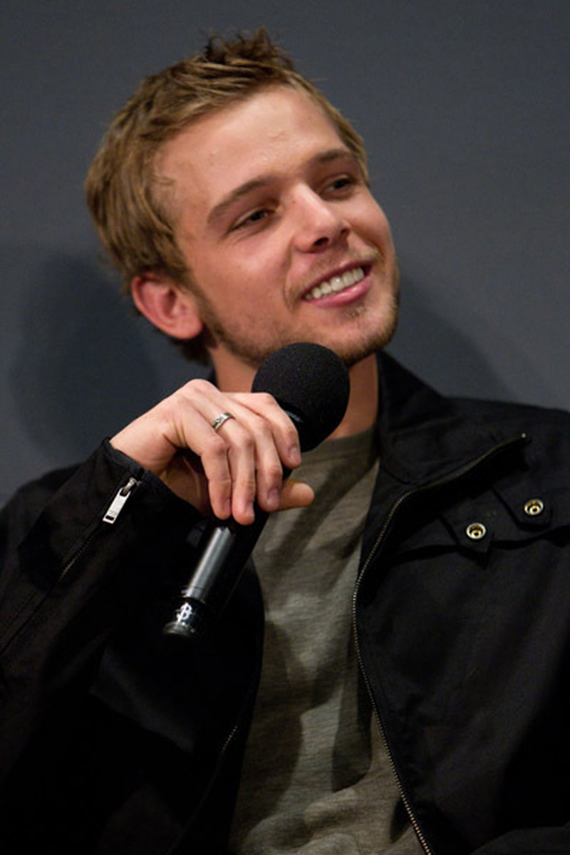 Max Thieriot - Foto 15