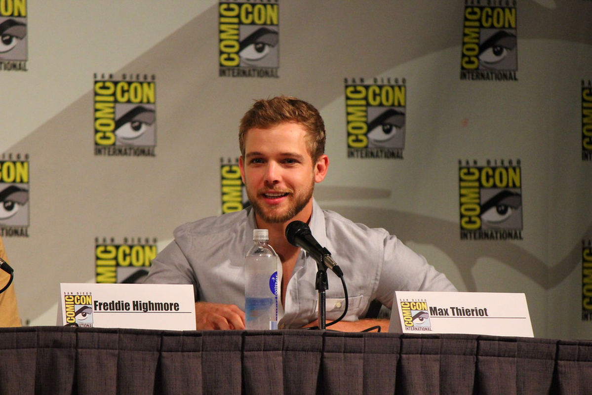 Max Thieriot - Foto 14