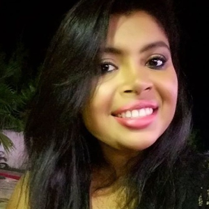 Foto de perfil de Mônica