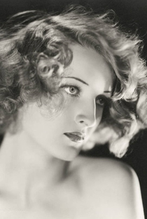 Gwili Andre - Poster 1