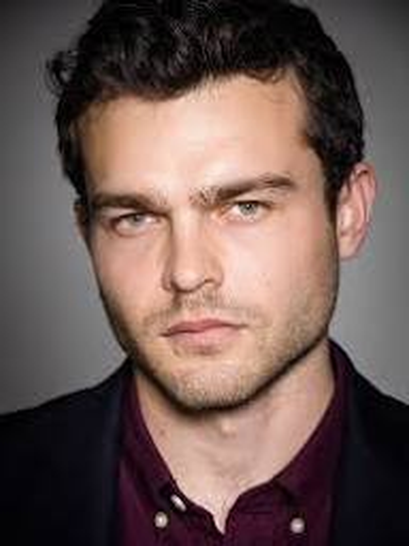 Alden Ehrenreich - Foto 9