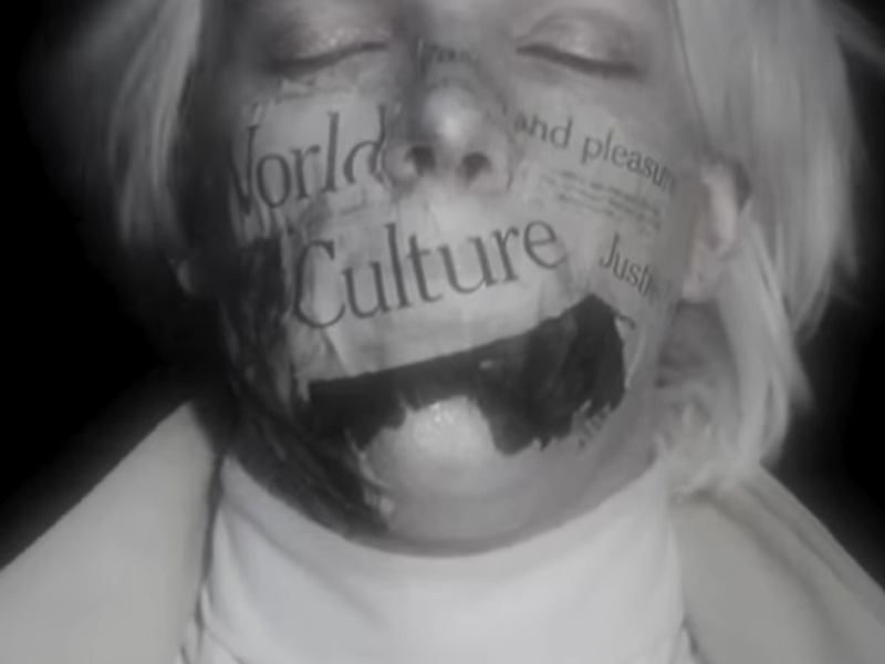 Foto 1 de She Past Away: Soluk