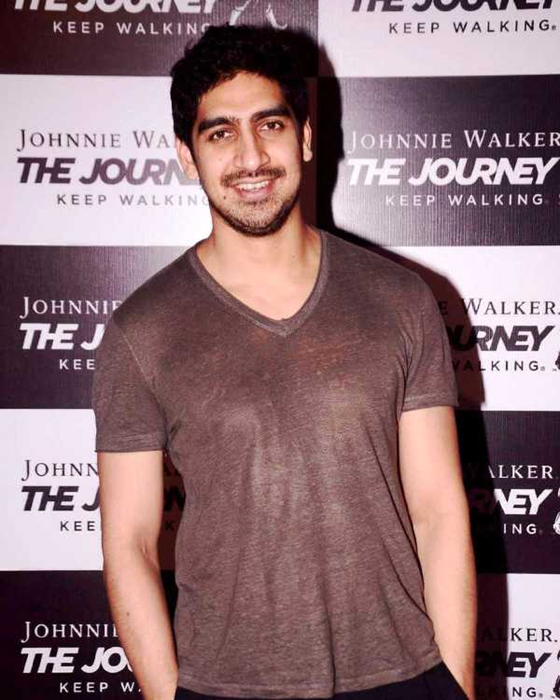 Ayan Mukerji - Foto 1