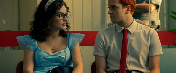 Assista ao PRIMEIRO TRAILER de NINGUÉM TÁ OLHANDO