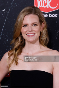 Chelsey Crisp - Poster 1