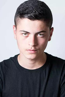 Ofek Pesach - Poster / Capa / Cartaz - Oficial 1