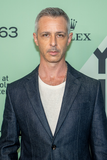 Jeremy Strong - Poster 1