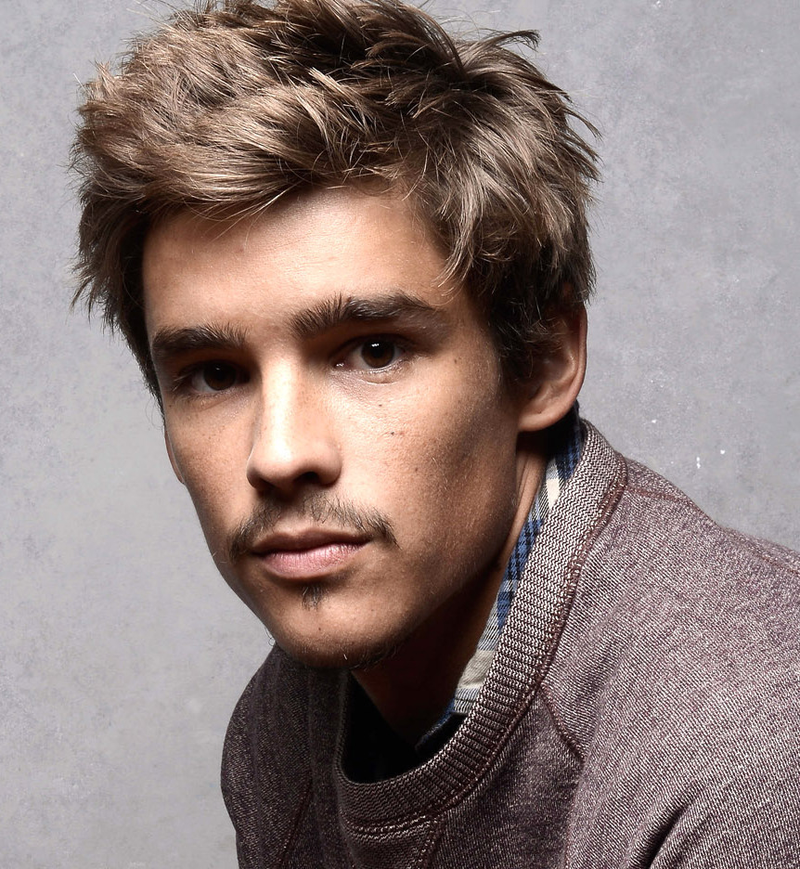 Brenton Thwaites - Foto 3