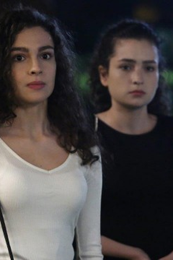 Poster de Episódio 15. Bölüm (2021)