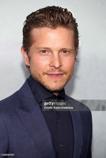 Matt Czuchry - Poster 1