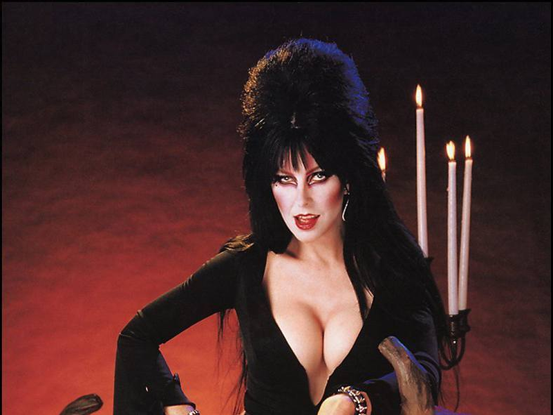 Foto 3 de Elvira, a Rainha das Trevas