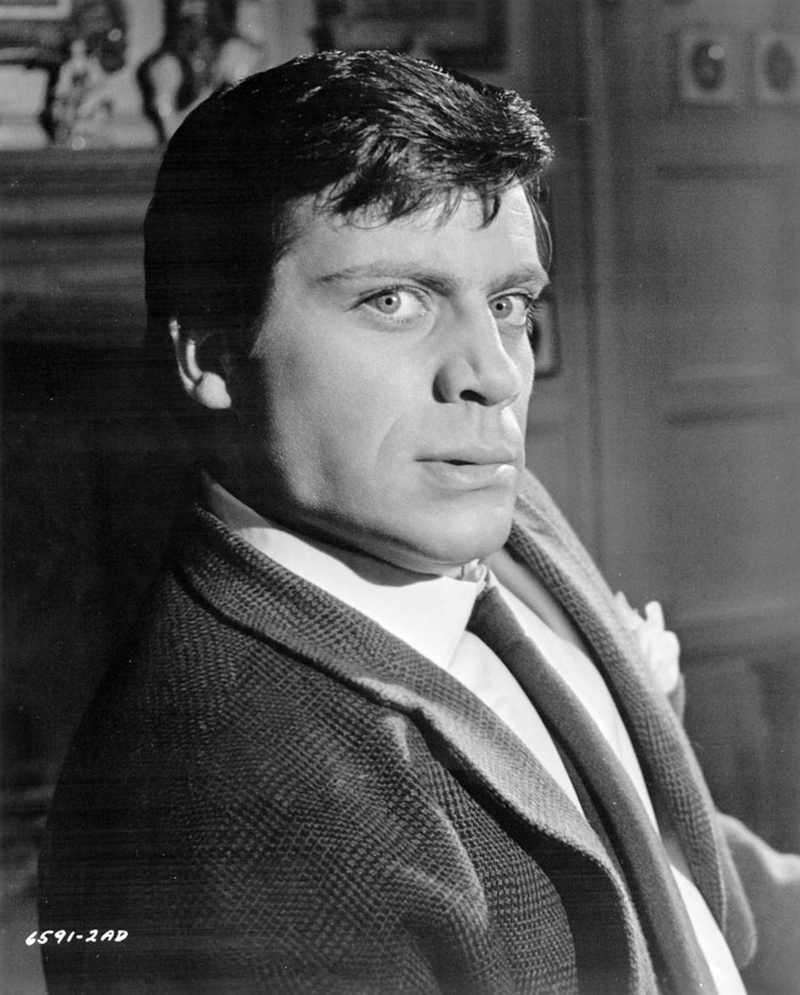 Oliver Reed (I) - Foto 1