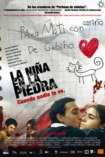 La Niña en La Piedra - Poster / Capa / Cartaz - Oficial 1