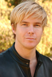 Adam Robitel - Poster / Capa / Cartaz - Oficial 1