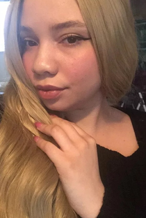 Mikaela Spielberg - Poster 1