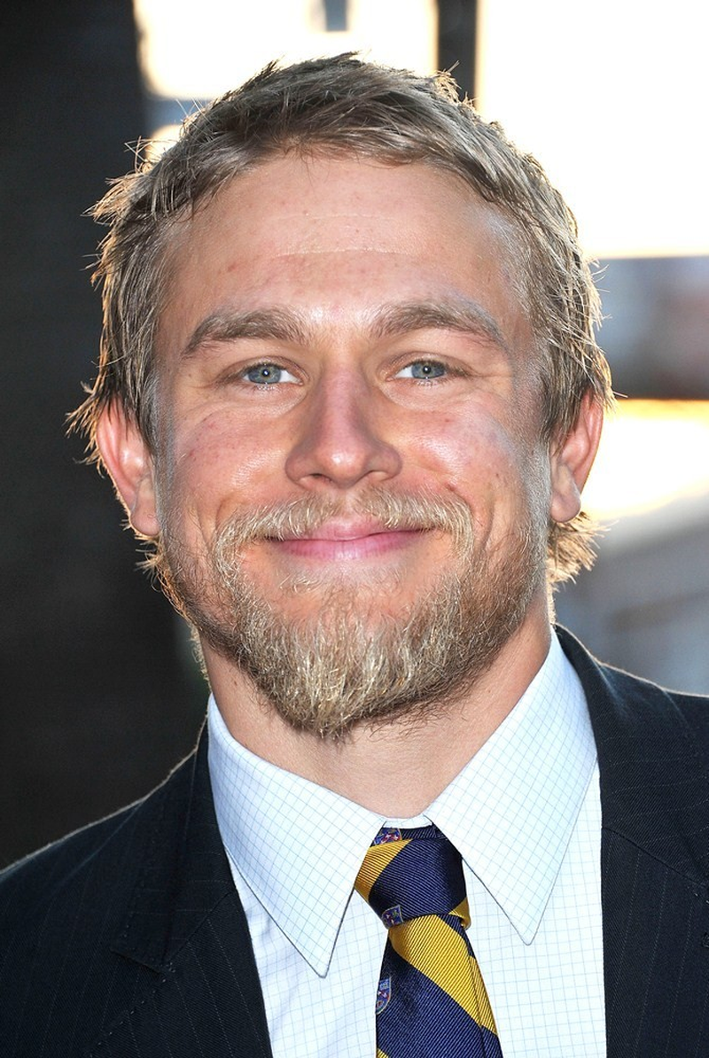 Charlie Hunnam - Foto 12