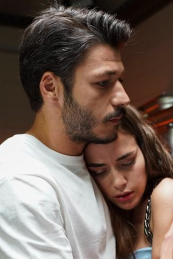 Poster de Episódio 4. Bölüm (2021)