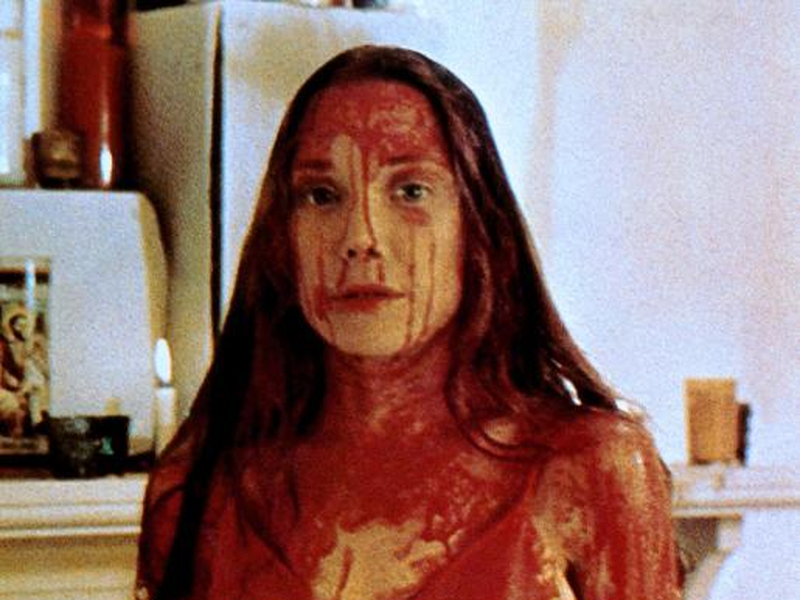 Foto 7 de Carrie, a Estranha