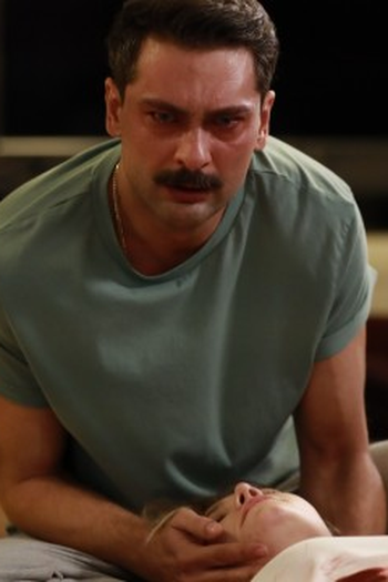 Poster de Episódio 6. Bölüm (2022)