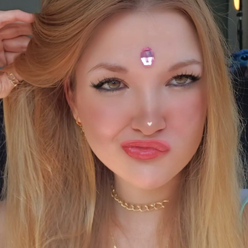 Bruna R - Foto 1