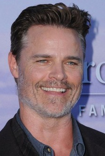 Dylan Neal - Poster / Capa / Cartaz - Oficial 1