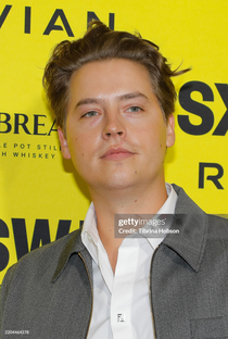 Cole Sprouse - Poster / Capa / Cartaz - Oficial 1