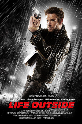  de Filme Life Outside (2013)