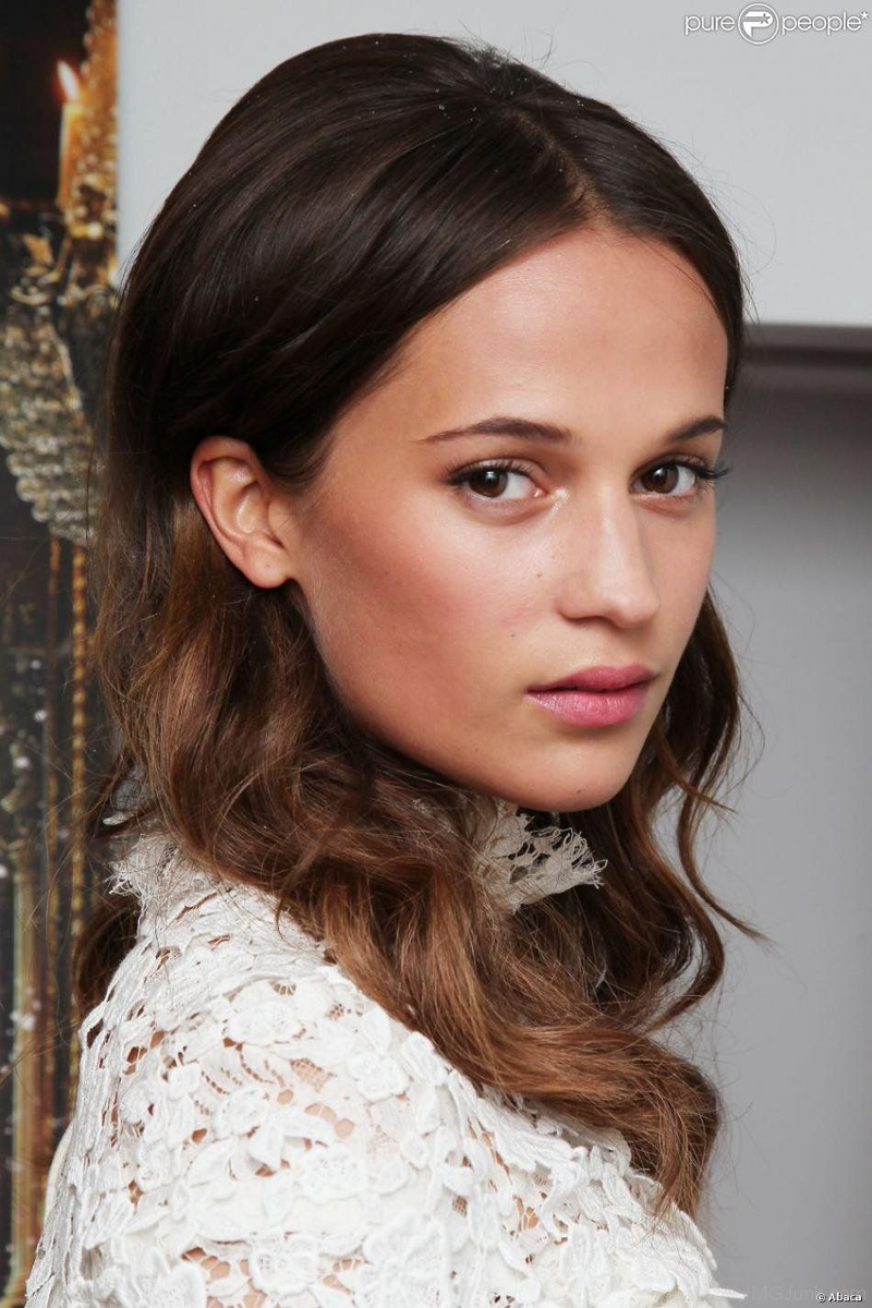 Alicia Vikander - Foto 1