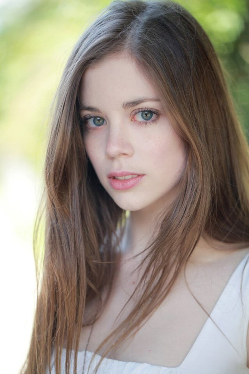 Charlotte Hope - Foto 1
