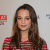 Alicia Vikander - Foto 3
