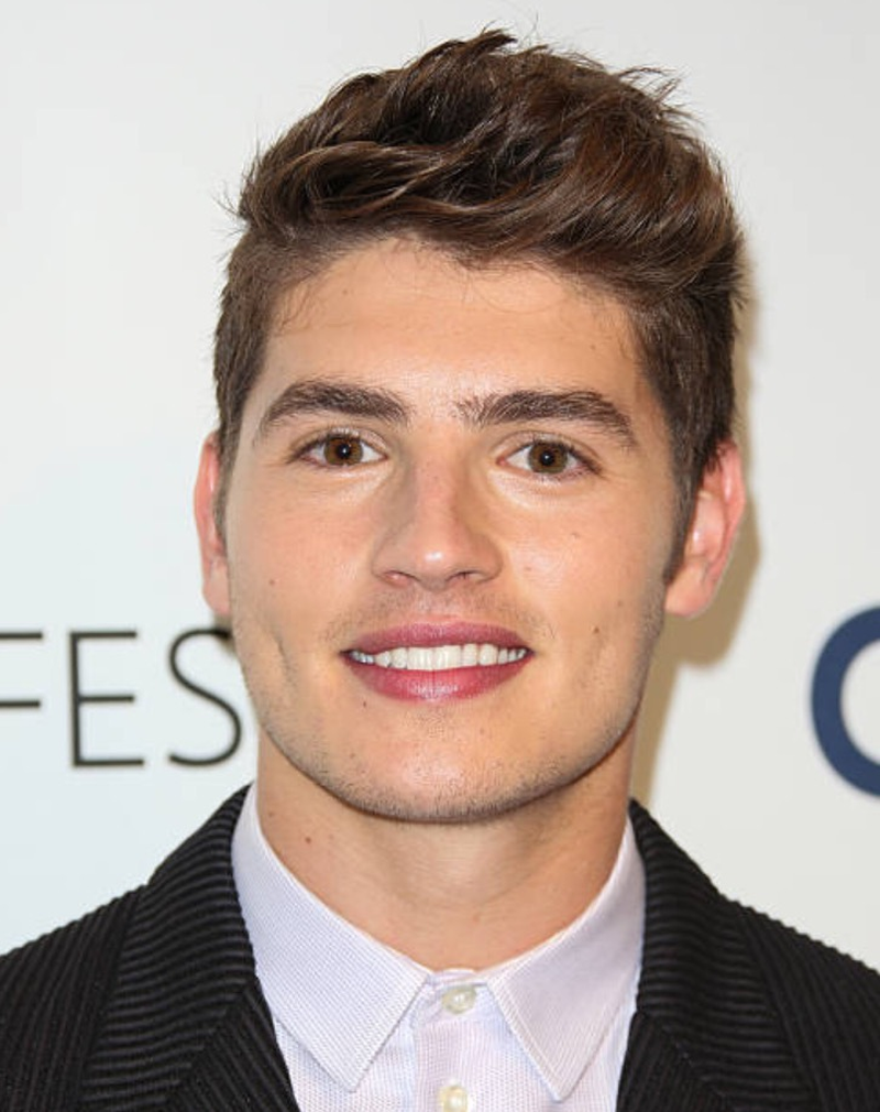 Gregg Sulkin - Foto 14