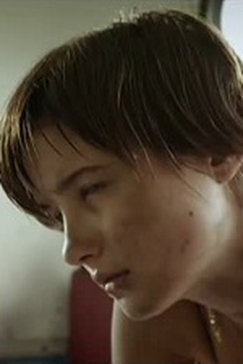 Poster de Episódio 4 серия (2013)