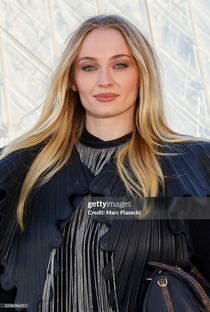 Sophie Turner - Poster 1