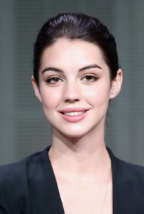 Adelaide Kane - Poster / Capa / Cartaz - Oficial 1