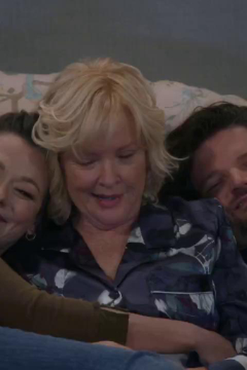 Poster de Episódio Useless Potheads (2019)