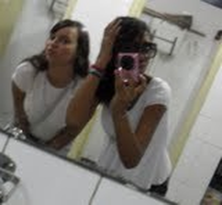 Debora Souza - Foto 1