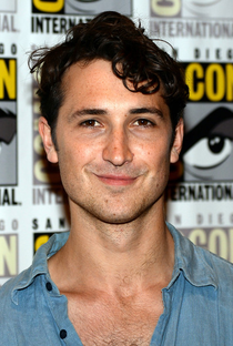 Ben Lloyd-Hughes - Poster 1