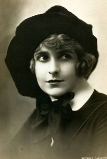 Pearl White - Poster / Capa / Cartaz - Oficial 1