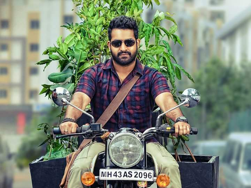 Foto 12 de Janatha Garage