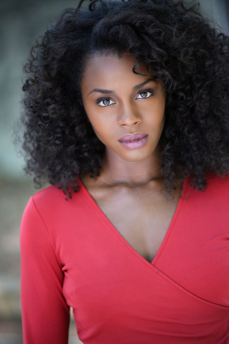 Deborah Ayorinde - Foto 1