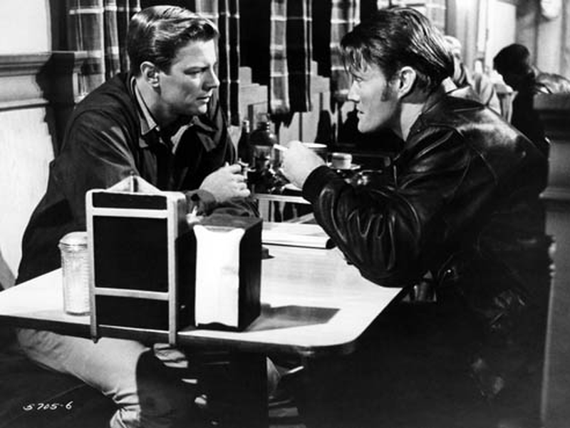 Foto 3 de Death in Small Doses